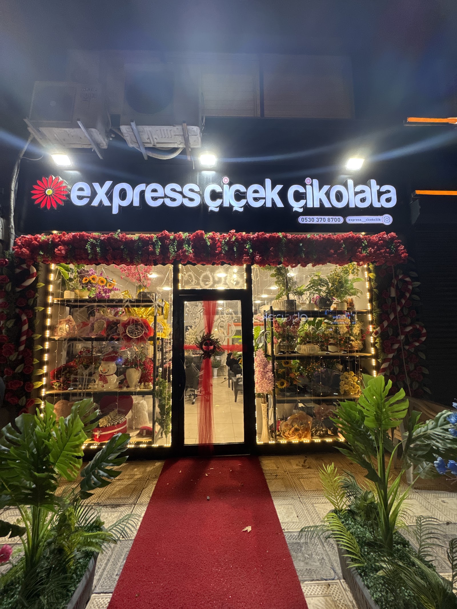 Express Çiçek ve çikolata