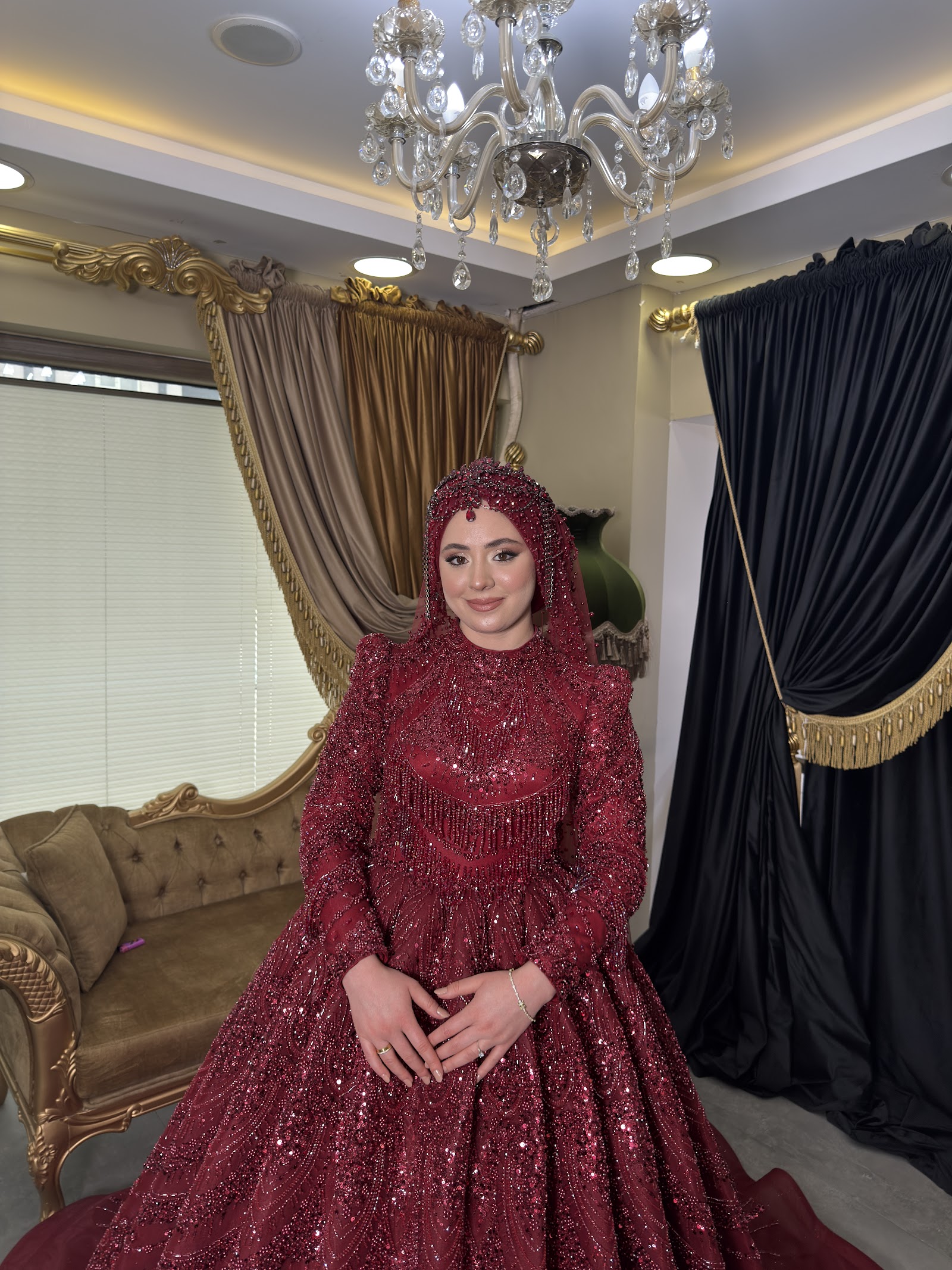ŞÜKRÜYE SENA SEYYAR MAKEUP HAİR STUDİO